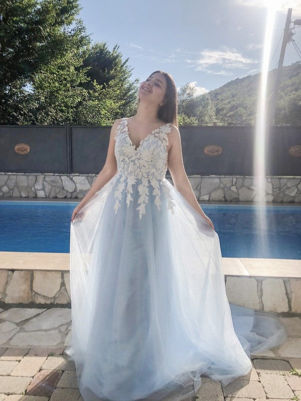 Vestido de noche de graduación con escote en V, sin mangas, corte A/princesa, apliques de tul y cola larga