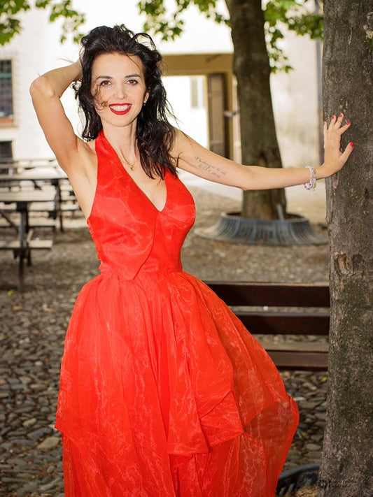 Vestido de noche de fiesta asimétrico con volantes de organza y escote en V sin mangas de corte A/princesa