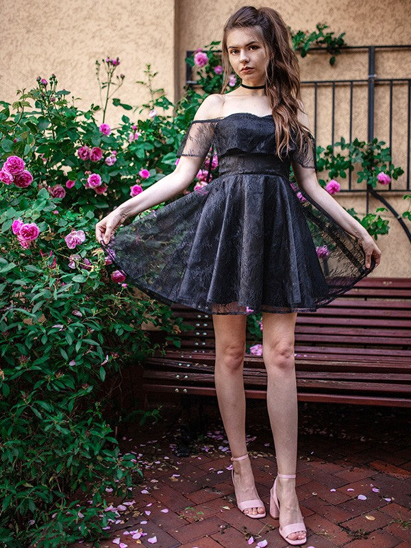 A-Linie/Princess-Linie Schulterfrei Ärmellos Kurz/Mini Tüll Homecoming Kleider Cocktailkleid