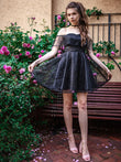 A-Linie/Princess-Linie Schulterfrei Ärmellos Kurz/Mini Tüll Homecoming Kleider Cocktailkleid
