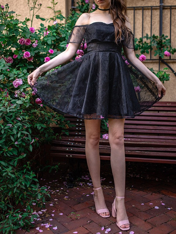 A-Linie/Princess-Linie Schulterfrei Ärmellos Kurz/Mini Tüll Homecoming Kleider Cocktailkleid