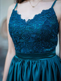 Vestido de noche de graduación con tirantes finos, sin mangas, largo hasta el suelo, con encaje, imitación seda satinada