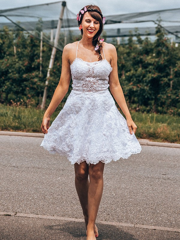 Vestido de fiesta corto/mini sin mangas con apliques de encaje y tirantes finos de corte A/princesa para regreso a casa