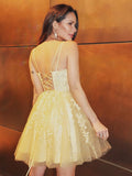 Vestidos de fiesta cortos/mini sin mangas con apliques de tul, corte A/princesa y tirantes finos