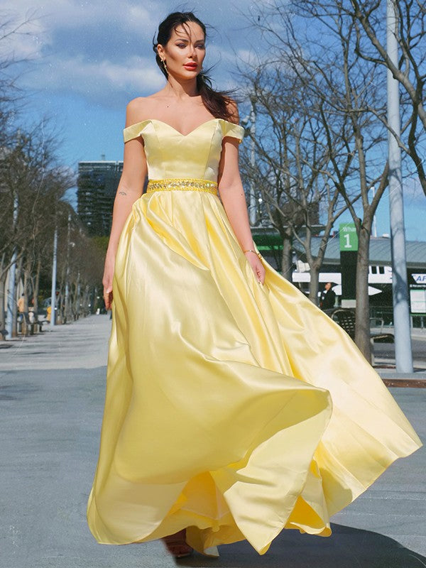Vestido de noche de graduación de corte A/princesa, sin mangas, hombros descubiertos, satén, volantes y largo hasta el suelo