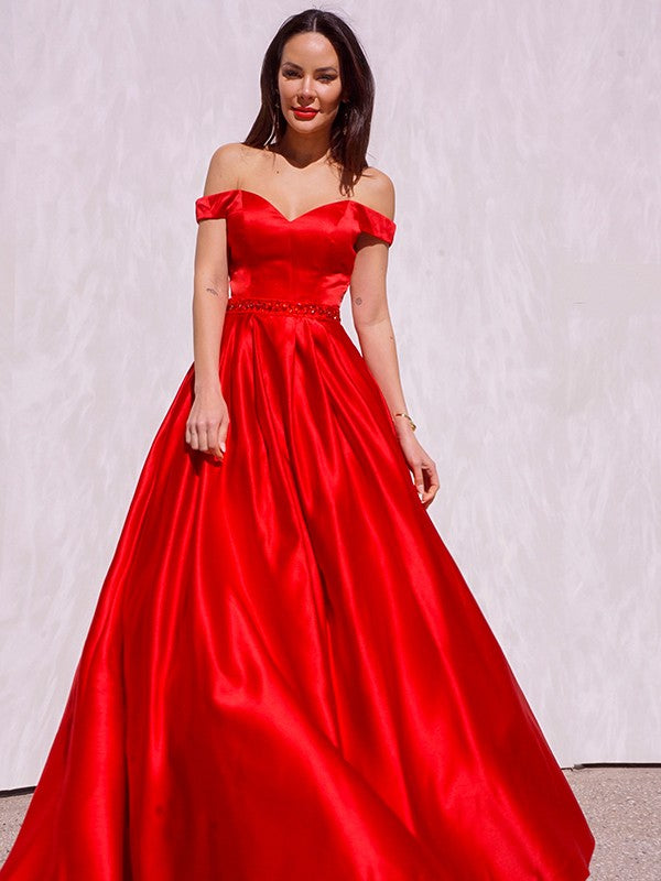 Vestido de noche de graduación de corte A/princesa, sin mangas, hombros descubiertos, satén, volantes y largo hasta el suelo