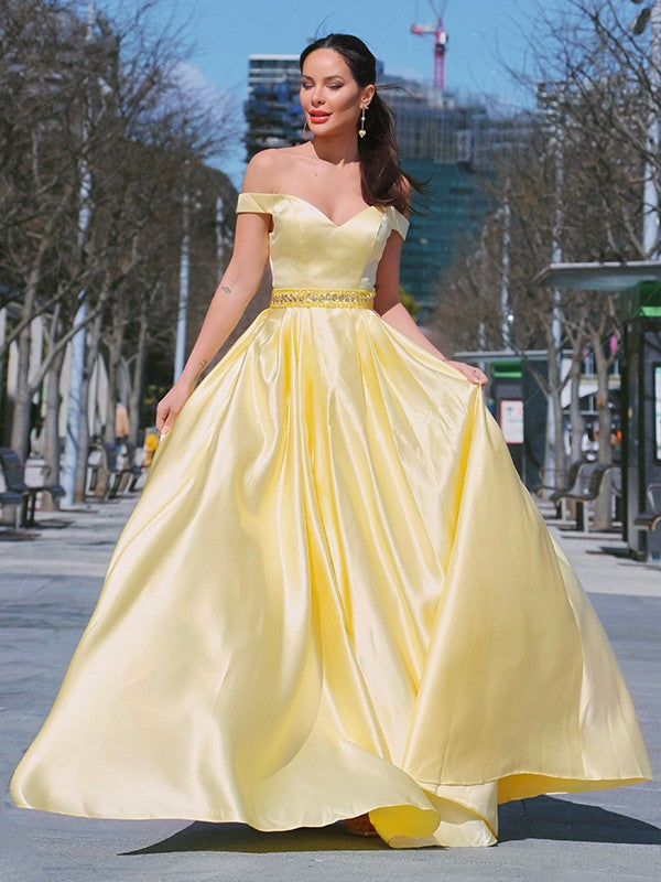 Vestido de noche de graduación de corte A/princesa, sin mangas, hombros descubiertos, satén, volantes y largo hasta el suelo