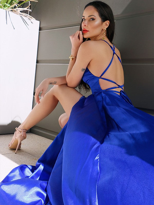 Vestido de noche de graduación con tirantes finos, corte princesa, satén sedoso, sin mangas, volantes y cola larga.