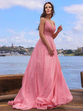 Vestido de noche de graduación de corte A/princesa, de gasa, fruncido, con tirantes finos, sin mangas y cola larga