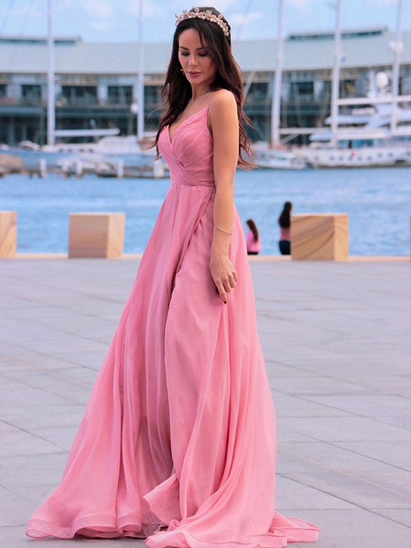 Vestido de noche de graduación de corte A/princesa, de gasa, fruncido, con tirantes finos, sin mangas y cola larga