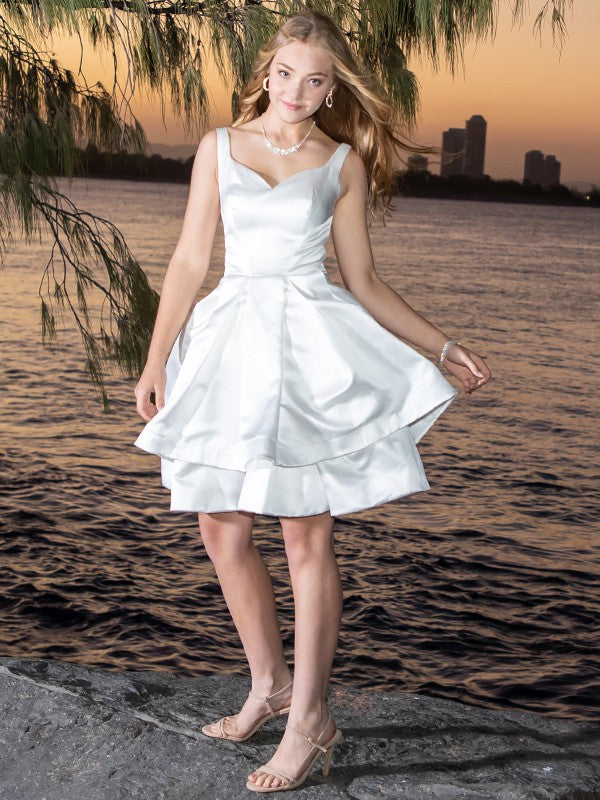 Vestido de cóctel corto/mini sin mangas con escote corazón, de satén, con volantes y corte princesa