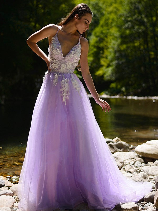 Vestido de noche de fiesta de corte A/princesa de tul con escote en V, apliques, sin mangas y cola larga