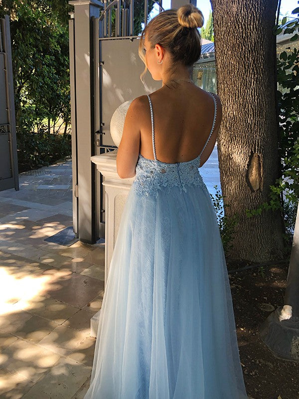 Vestido de noche de graduación con corte A/princesa, tirantes finos, apliques de tul, sin mangas y largo hasta el suelo