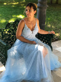 Vestido de noche de graduación con corte A/princesa, tirantes finos, apliques de tul, sin mangas y largo hasta el suelo