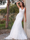 Trumpet/Mermaid Tulle V-neck Sleeveless Applique Sweep/Brush Train Wedding Dresses Bridal Gowns