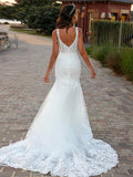 Trumpet/Mermaid Tulle V-neck Sleeveless Applique Sweep/Brush Train Wedding Dresses Bridal Gowns