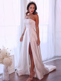 A-Linie/Princess-Linie Satin Rüschen Trägerlos Ärmellos Sweep/Pinsel zug Brautkleider