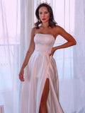 A-Linie/Princess-Linie Satin Rüschen Trägerlos Ärmellos Sweep/Pinsel zug Brautkleider