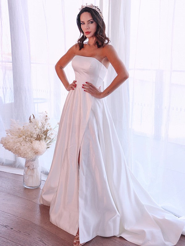 A-Linie/Princess-Linie Satin Rüschen Trägerlos Ärmellos Sweep/Pinsel zug Brautkleider
