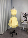 A-Linie/Princess-Linie Satin Perlen verziert U-Ausschnitt Ärmellos Kurz/Mini Homecoming Kleider Cocktailkleid