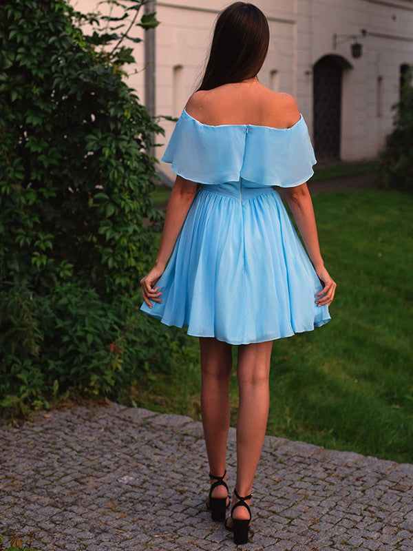 A-Linie/Princess-Linie Ärmellos Chiffon Off-the-Shoulder Rüschen Kurz/Mini Homecoming Kleider Cocktailkleid