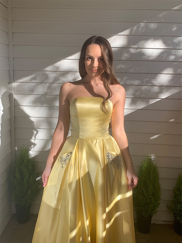 Vestido de noche de graduación con corte A/princesa, sin mangas, con cuentas, satén, sin tirantes y cola larga