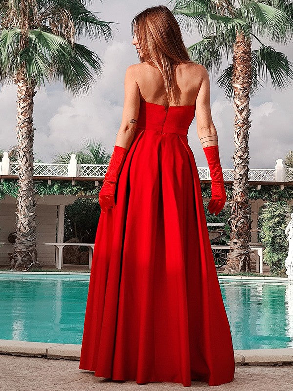 Vestido de noche de graduación de corte A/princesa, de satén, con volantes, escote corazón, sin mangas y largo hasta el suelo