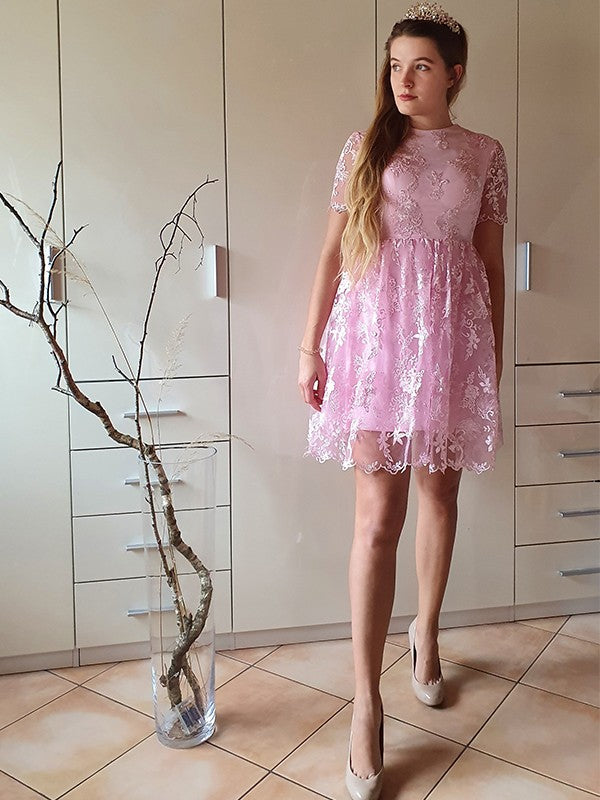 A-Linie/Princess-Linie Kurze Ärmel Organza Sheer Neck Applikationen Kurz/Mini Homecoming Kleider Cocktailkleid