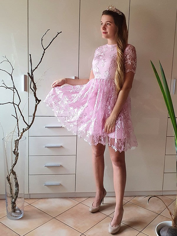 A-Linie/Princess-Linie Kurze Ärmel Organza Sheer Neck Applikationen Kurz/Mini Homecoming Kleider Cocktailkleid