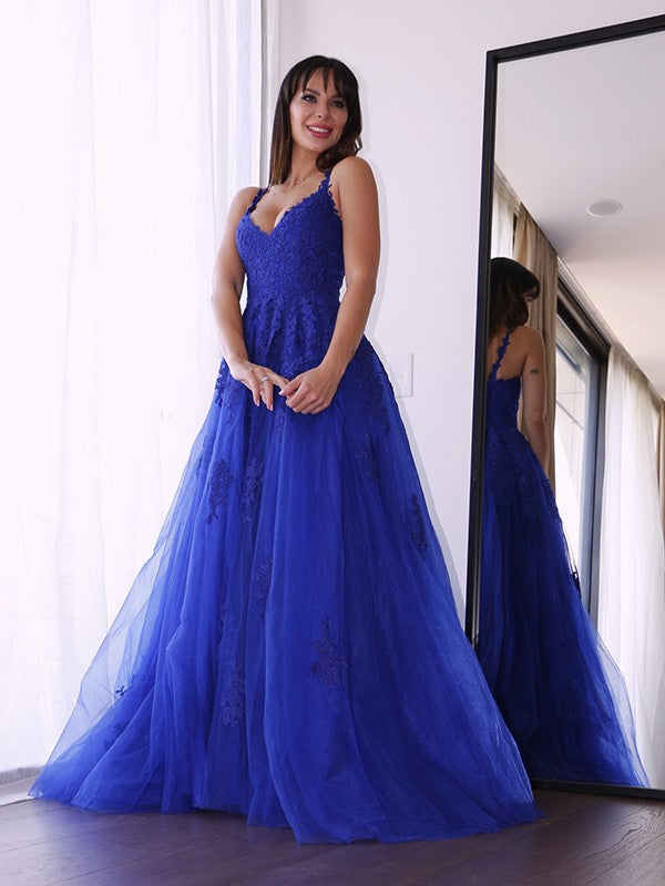 Vestido de noche de fiesta de corte A/princesa de tul con escote en V, sin mangas, con apliques y cola larga