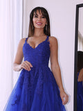 Vestido de noche de fiesta de corte A/princesa de tul con escote en V, sin mangas, con apliques y cola larga