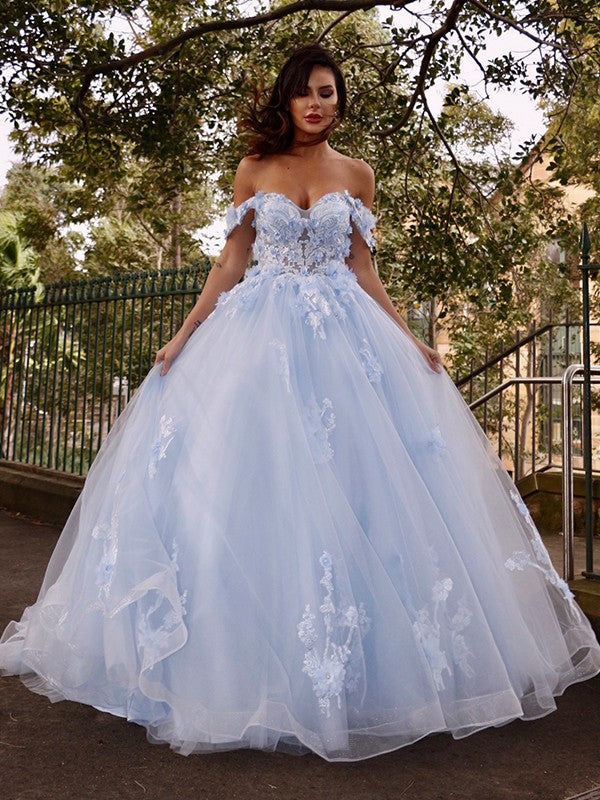 Ballkleid Tüll Applikationen Off-the-Shoulder Ärmellos Sweep/Pinsel Schleppe Kleider Ballkleider Quinceanera Kleid
