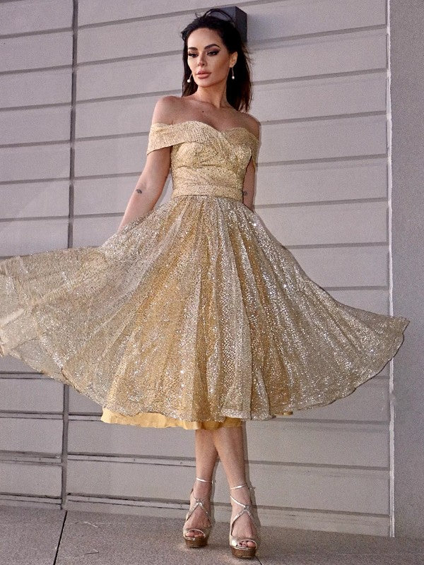 Vestidos de fiesta de graduación de corte A/princesa, fruncidos, hombros descubiertos, sin mangas, hasta la rodilla