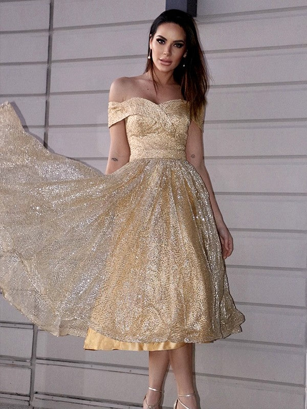 Vestidos de fiesta de graduación de corte A/princesa, fruncidos, hombros descubiertos, sin mangas, hasta la rodilla