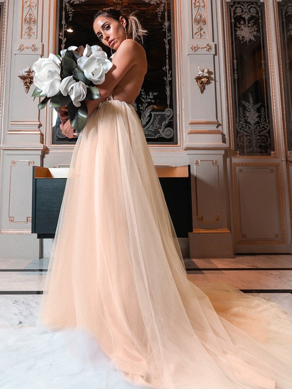 Vestido de noche de fiesta con apliques de tul, corte A/princesa, escote en V, sin mangas y cola larga