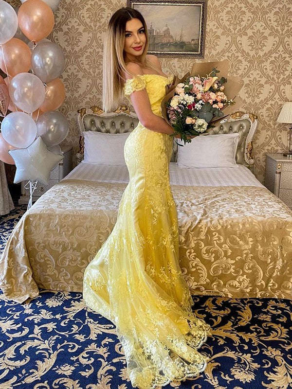 Vestido de noche de fiesta con apliques de encaje, corte trompeta/sirena, sin mangas, hombros descubiertos y cola larga