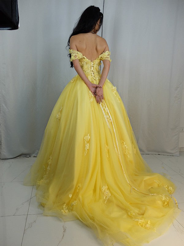 Ballkleid Tüll Applikationen Off-the-Shoulder Ärmellos Sweep/Brush Train Kleider Ballkleid Quinceanera Ballkleider