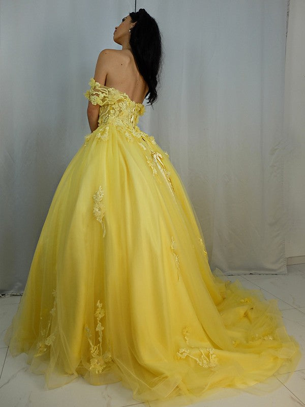 Ballkleid Tüll Applikationen Off-the-Shoulder Ärmellos Sweep/Brush Train Kleider Ballkleid Quinceanera Ballkleider