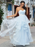 Vestido de noche de graduación con corte A/princesa, escote corazón, sin mangas, largo hasta el suelo y apliques de tul