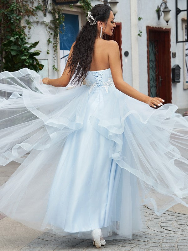Vestido de noche de graduación con corte A/princesa, escote corazón, sin mangas, largo hasta el suelo y apliques de tul