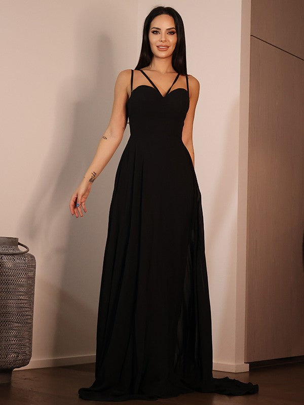 Vestido de noche de graduación de corte A/princesa de gasa con volantes, escote corazón, sin mangas y cola larga