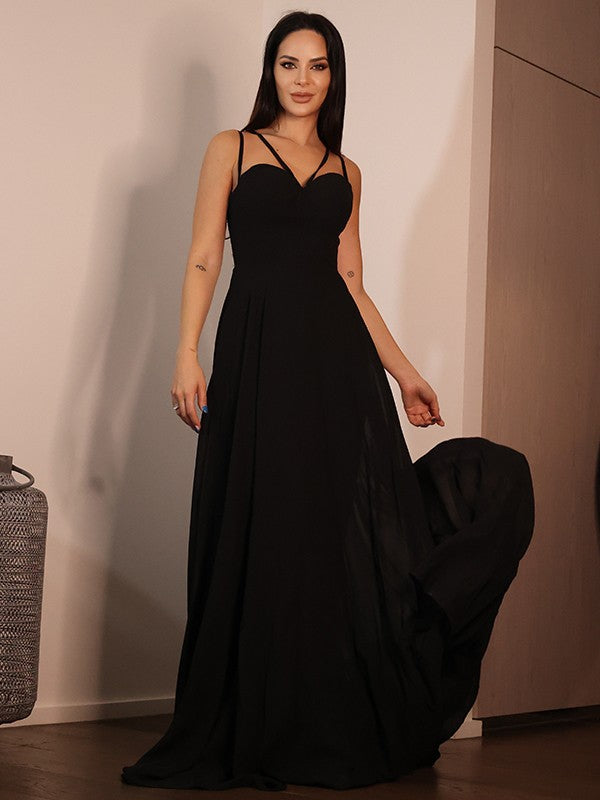 Vestido de noche de graduación de corte A/princesa de gasa con volantes, escote corazón, sin mangas y cola larga