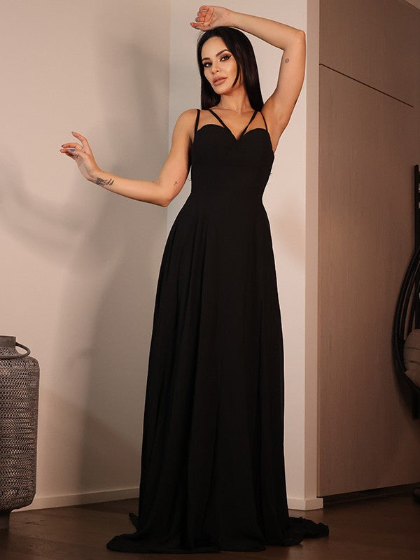 Vestido de noche de graduación de corte A/princesa de gasa con volantes, escote corazón, sin mangas y cola larga