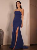 Vestido de noche de fiesta con corte tubo/columna, elástico, de crepé, fruncido, sin tirantes, sin mangas y con cola larga
