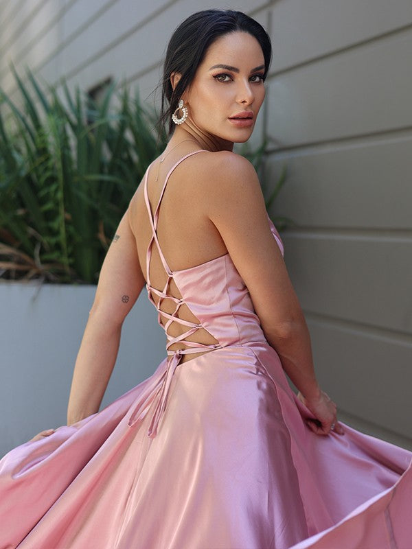 Vestido de noche de graduación con corte A/princesa, satén tipo seda, volantes, escote en V, sin mangas, cola larga