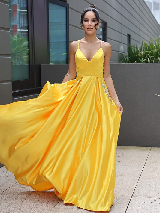 Vestido de noche de graduación con corte A/princesa, satén, volantes, escote en V, sin mangas, cola larga