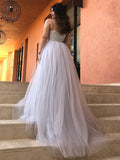 Vestido de noche de fiesta de corte A/princesa, de tul, con abalorios, tirantes finos, sin mangas y cola larga