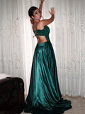 Vestido de noche de graduación con corte A/princesa, apliques de satén tipo seda, escote en V, sin mangas, cola larga