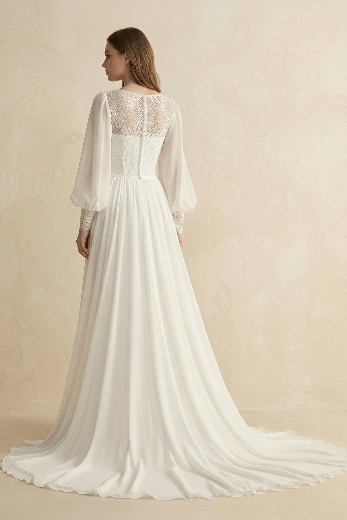 Modest Long Sleeve Casual Rustic A-Line Bateau Neck Wedding Dress Gowns with Train
