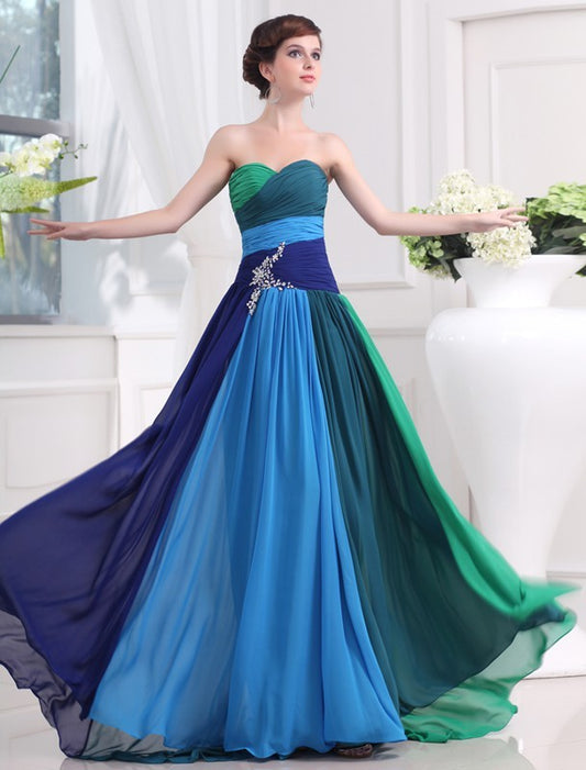 Vestido de noche de graduación de gasa largo con escote corazón, sin mangas y cuentas, corte princesa/corte A